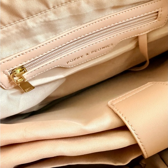 Poppy & Peonies Go Getter Tote in Blush - Picture 5 of 5